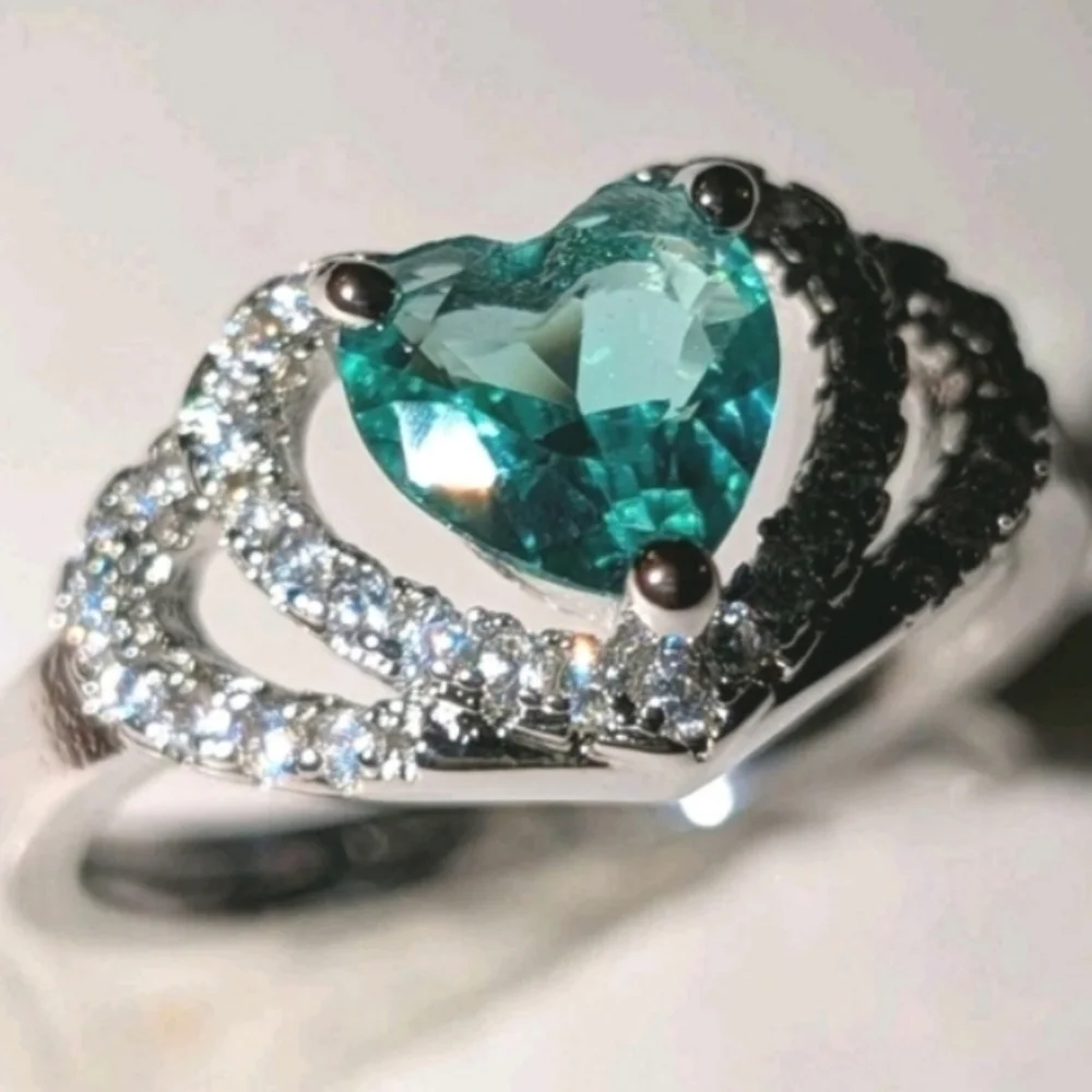 boutique elegant heart